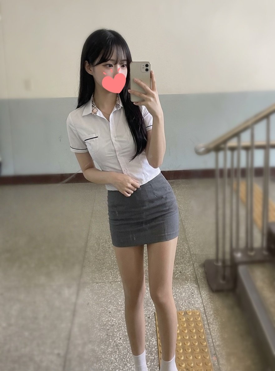台灣人 康寧護理系 160cm/20歲  小隻馬 #在校臉蛋乖乖女型