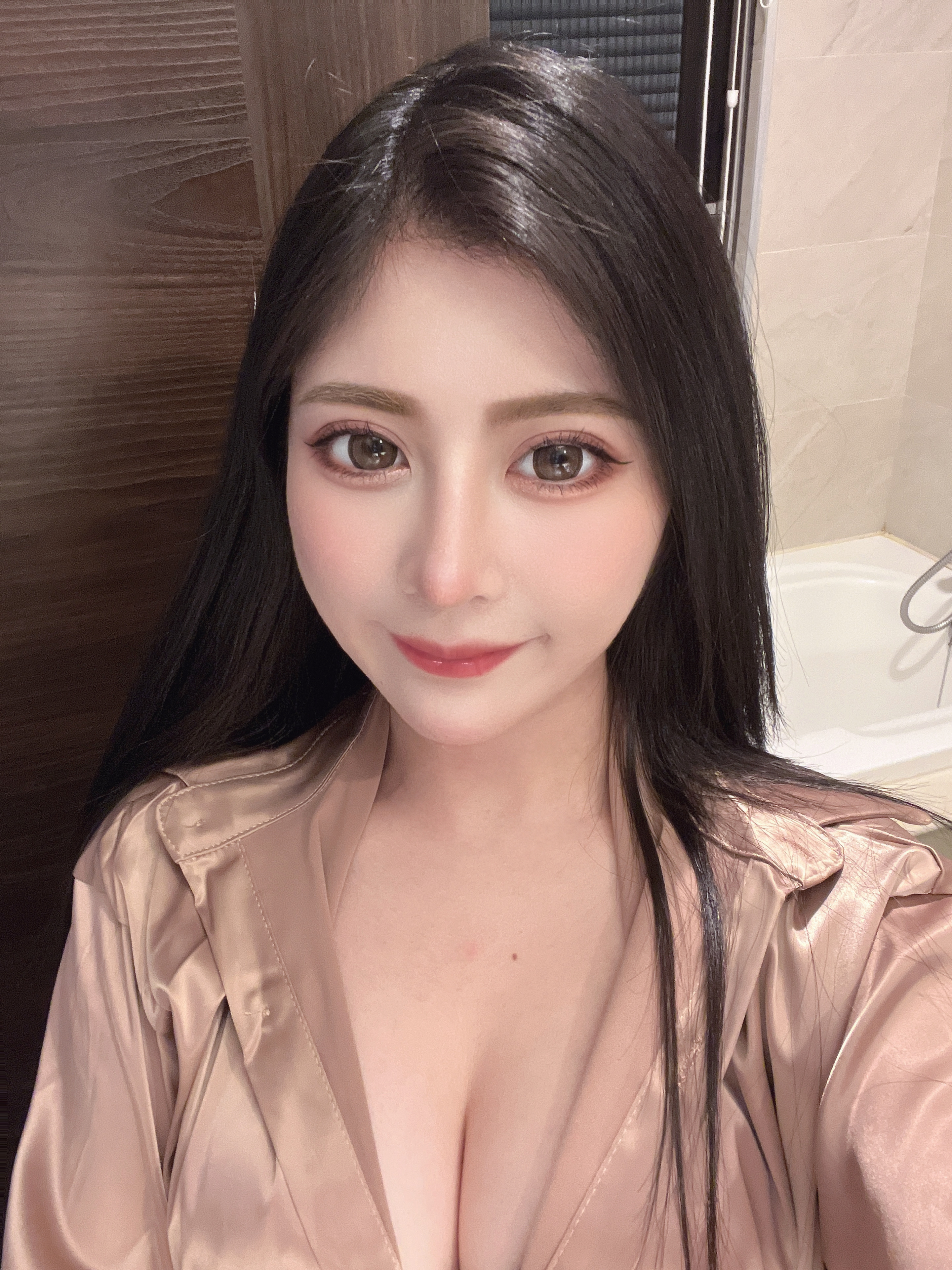 若妍美容美體 依依